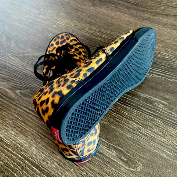Leopard Vans - Picture 2 of 5